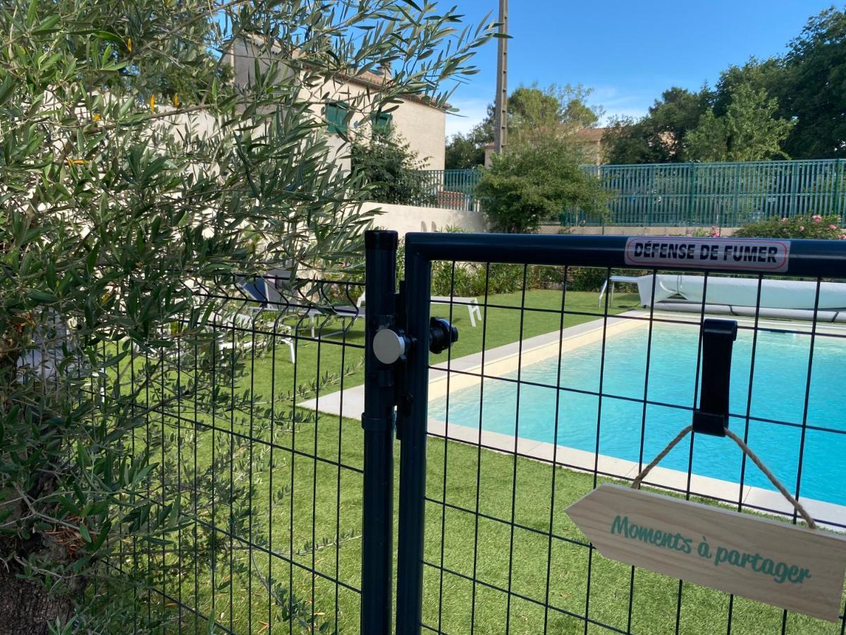Gite Climatise Avec Piscine Sur Les Hauteurs De Bollene Exterior photo