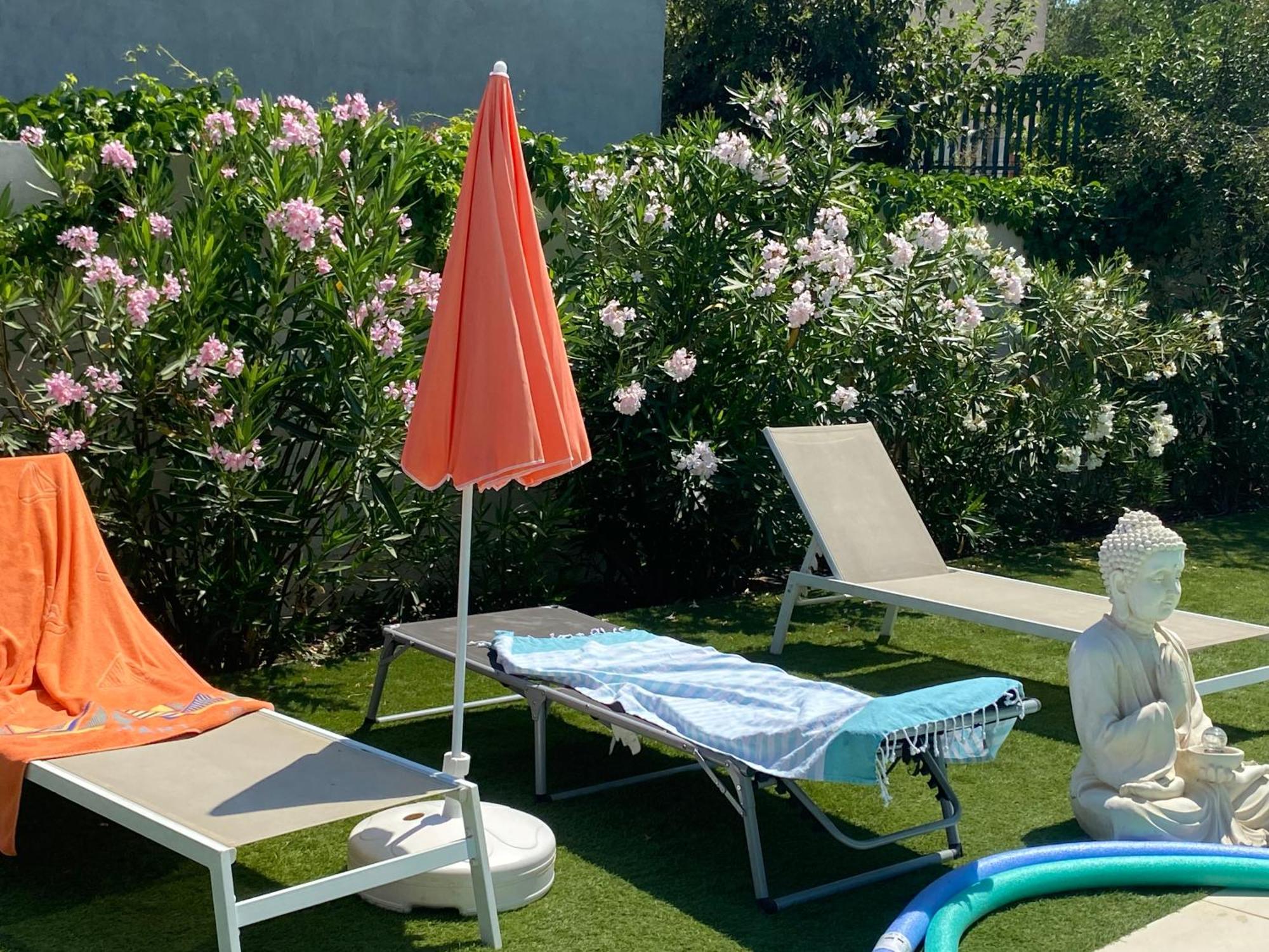 Gite Climatise Avec Piscine Sur Les Hauteurs De Bollene Exterior photo